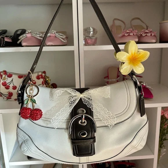 White y2k Coach Soho Flap Bag ππΌ