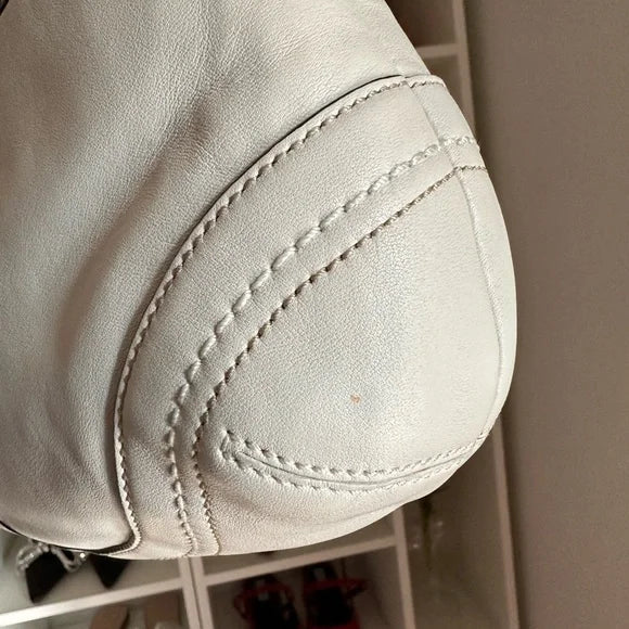 White y2k Coach Soho Flap Bag ππΌ