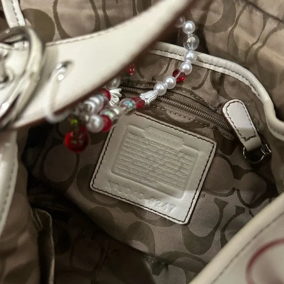 Coach Small White SoHo Flap ππ€