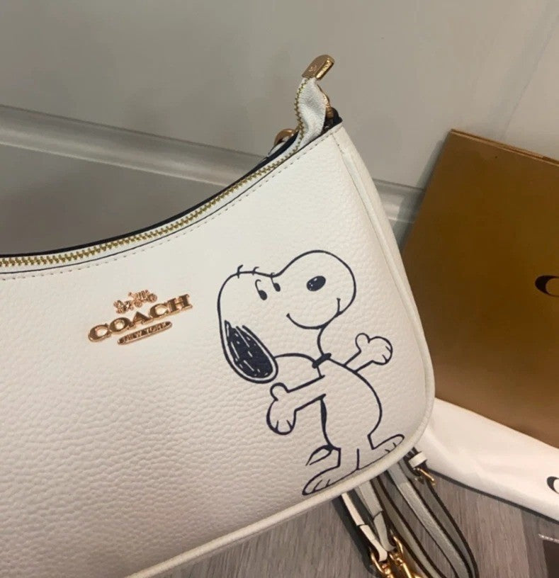Coach x Peanuts CBJ76 Shoulder Bag Brown & Snoopy Edition ππ«