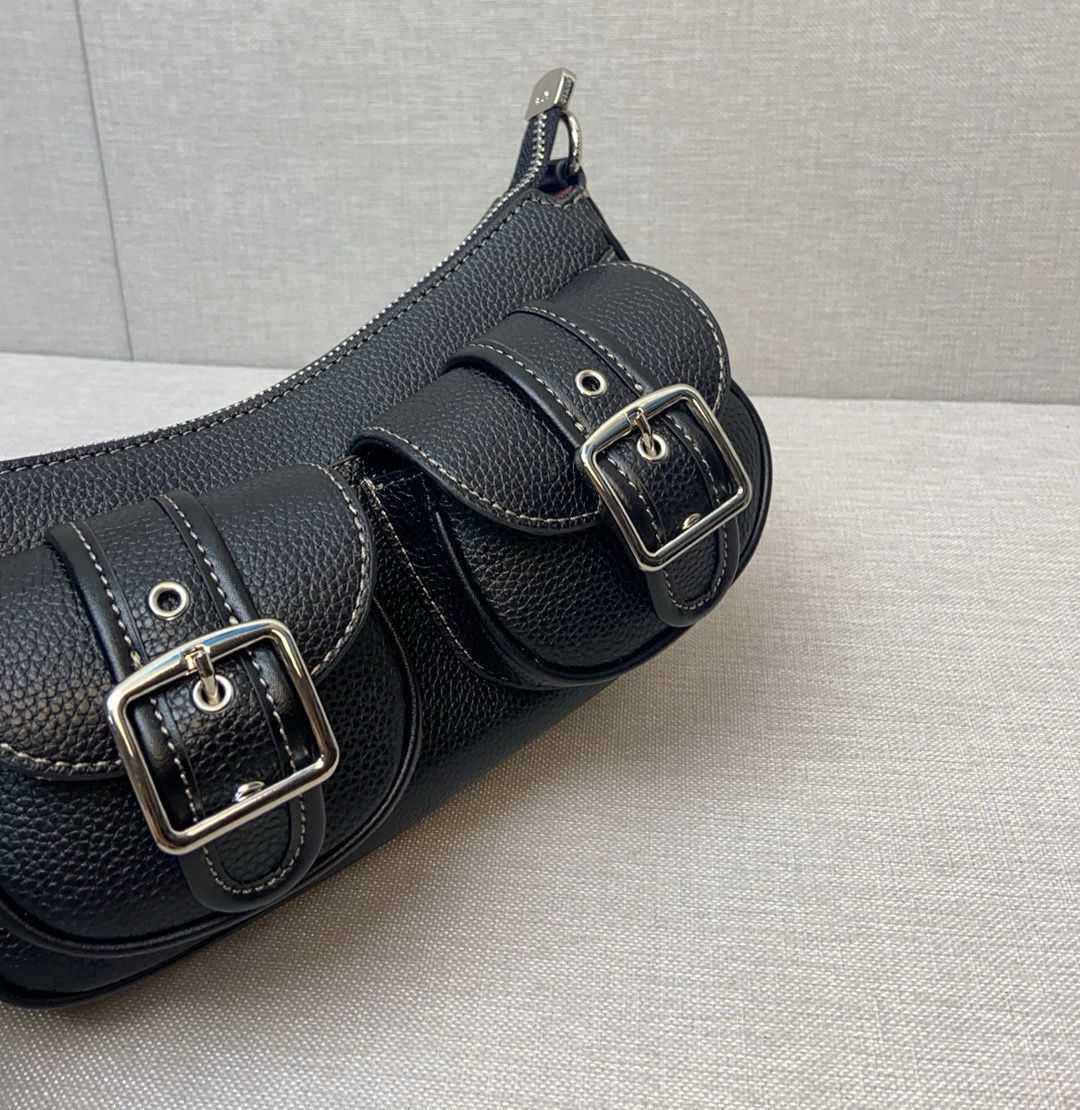 Coach Ashton CM079 Shoulder Bag β Silver & Black π€