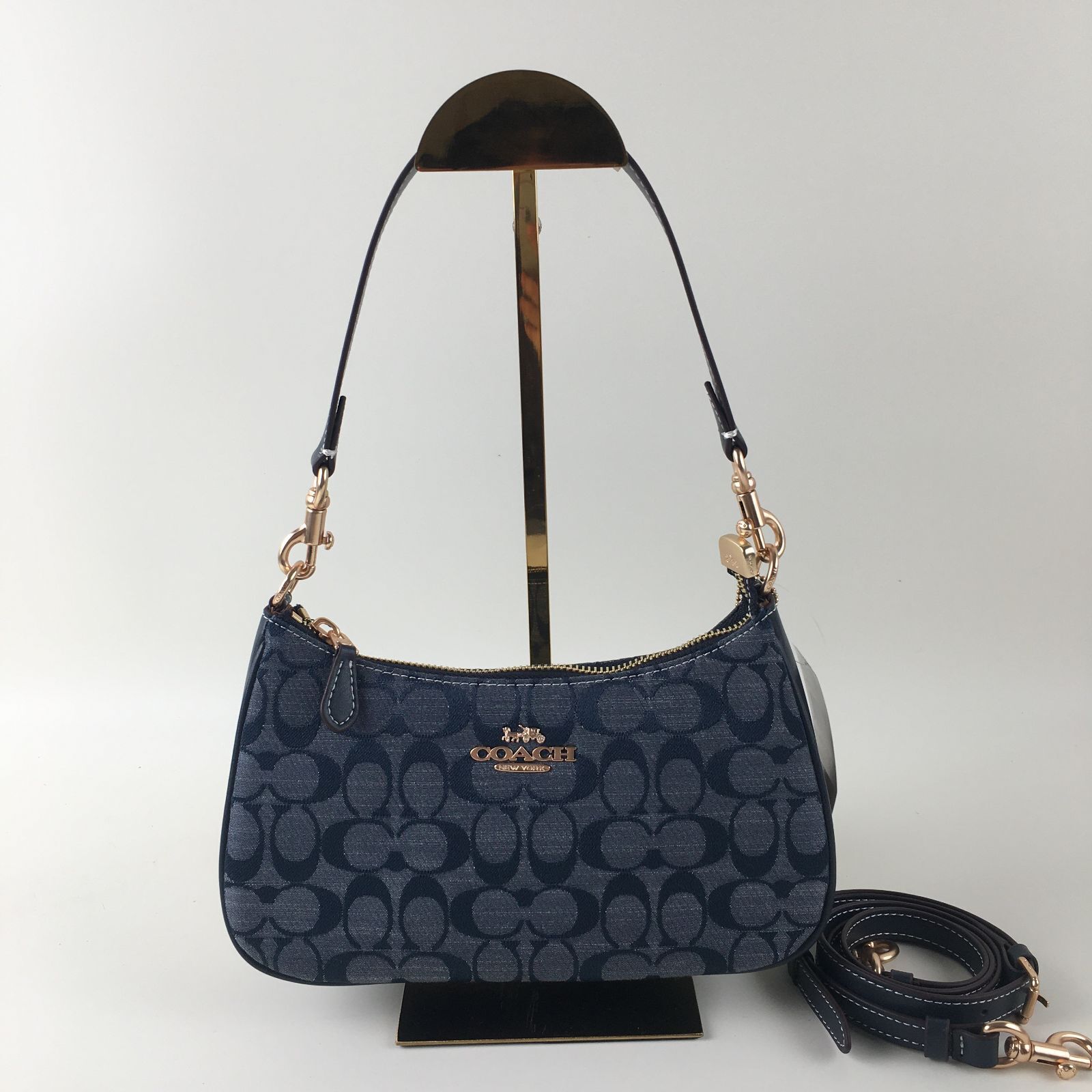 COACH Teri Shoulder Bag Signature Chambray CH139 š