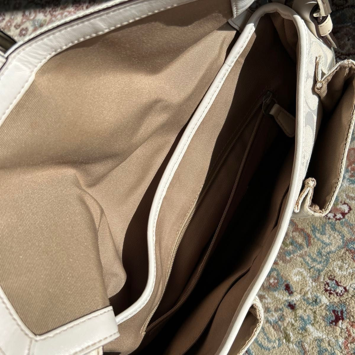 Vintage Coach Soho Shoulder Bag β White Leather π€