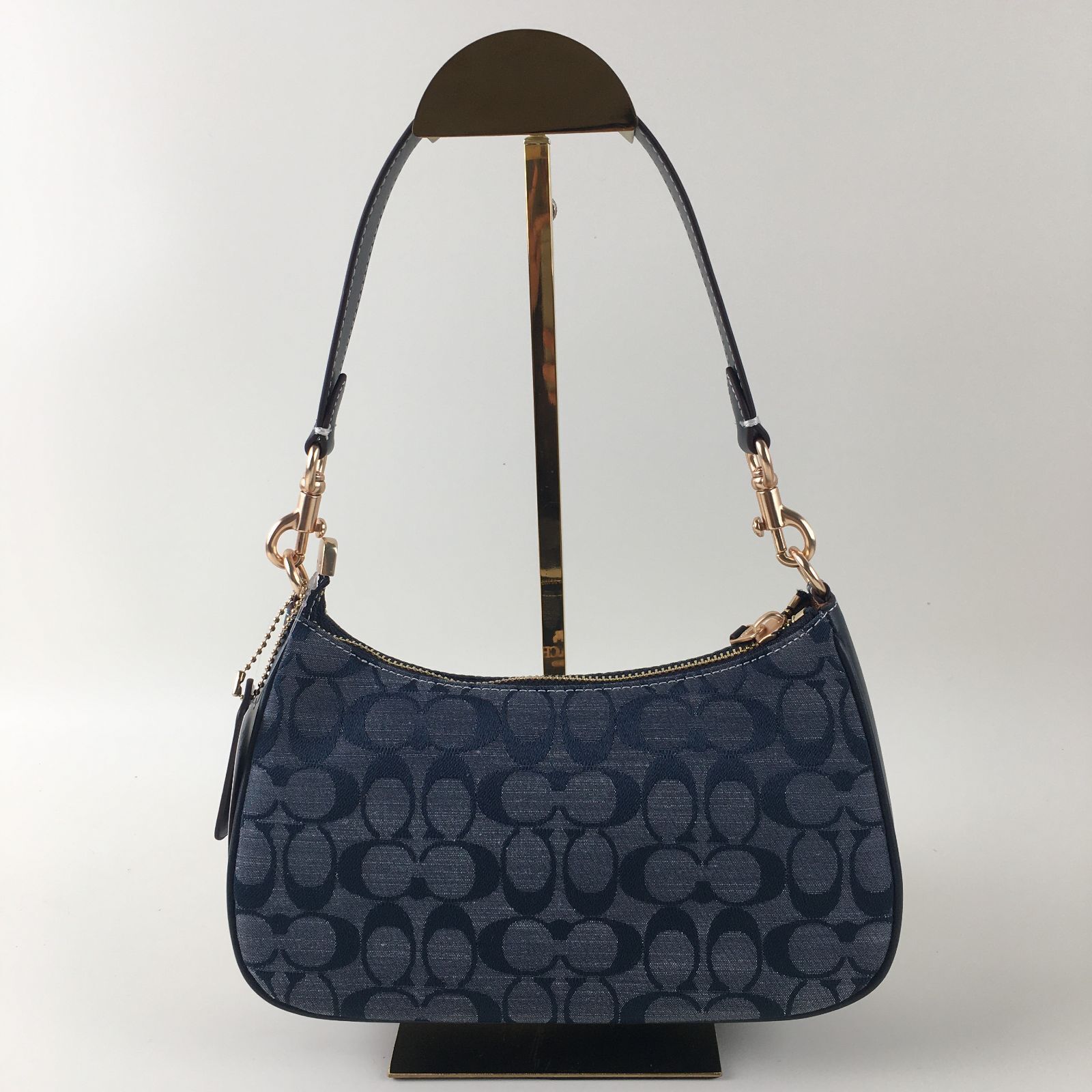COACH Teri Shoulder Bag Signature Chambray CH139 š
