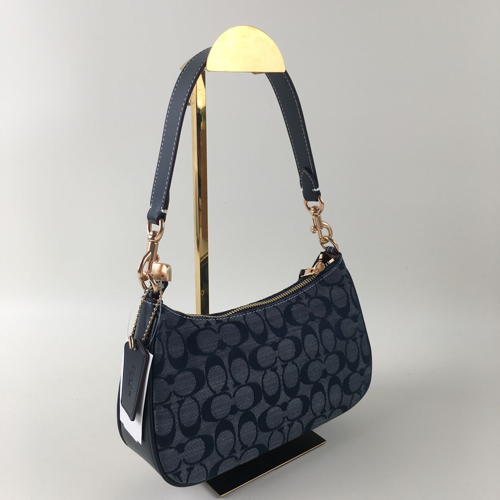 COACH Teri Shoulder Bag Signature Chambray CH139 š