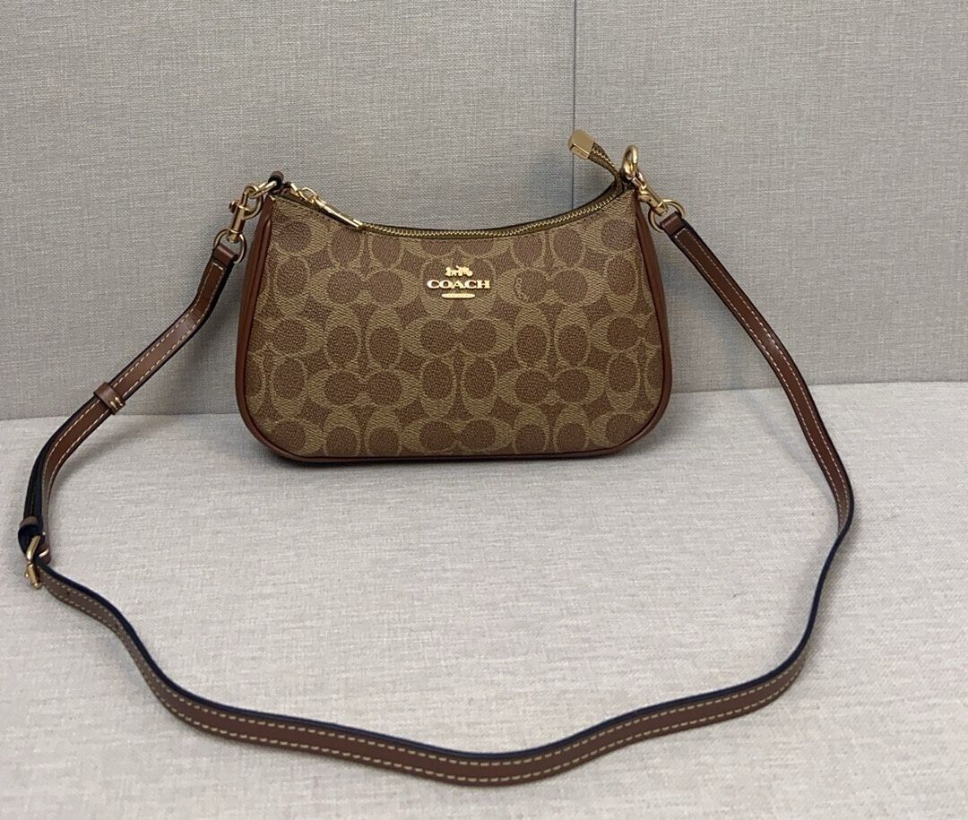 COACH Teri Shoulder Bag β Signature Canvas Brown π€ (NEW!)