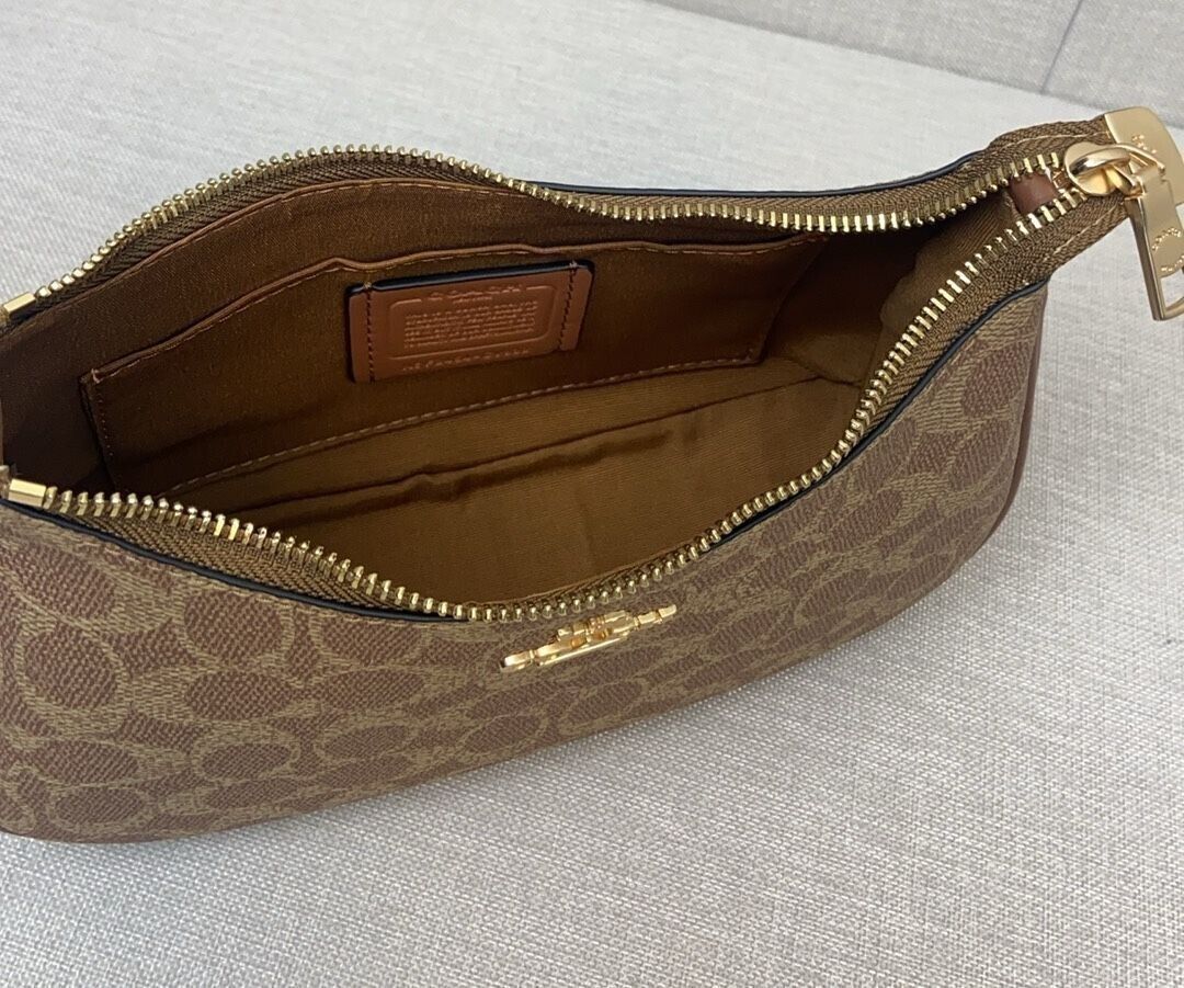 COACH Teri Shoulder Bag β Signature Canvas Brown π€ (NEW!)